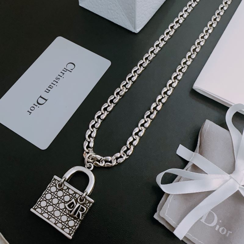 chr1st1an D10r necklaces